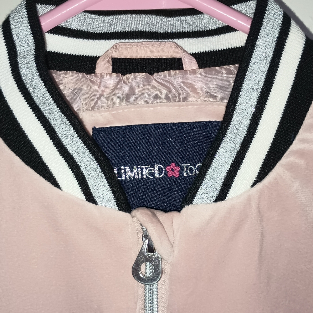 Bundle - Picture 3 of 12